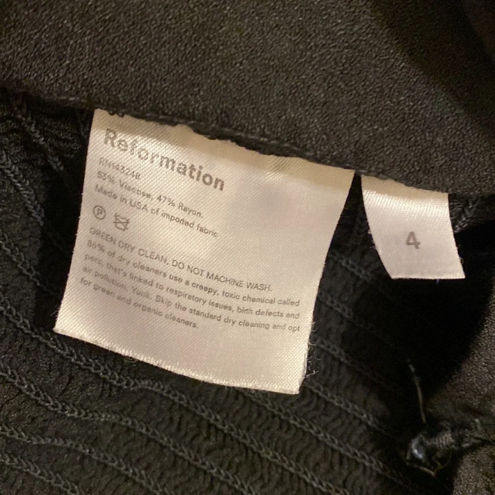 Reformation Black Square-Neck Puff Sleeve Top. Size 4